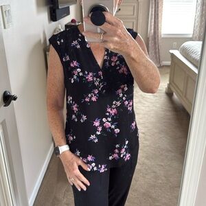 Candie’s Sleeveless V Neck Blouse